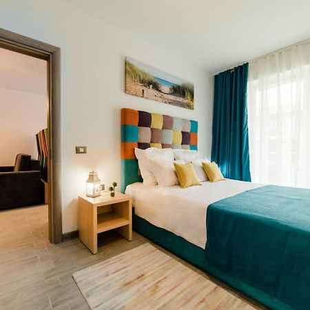 Alezzi Beach Resort Gorgeous Family Aparment Cu Piscina Năvodari Exteriör bild