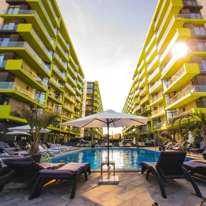 Alezzi Beach Resort Gorgeous Family Aparment Cu Piscina Năvodari Exteriör bild