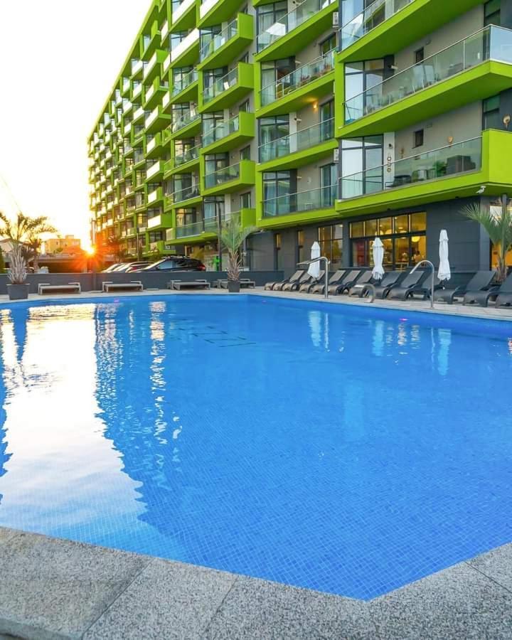 Alezzi Beach Resort Gorgeous Family Aparment Cu Piscina Năvodari Exteriör bild