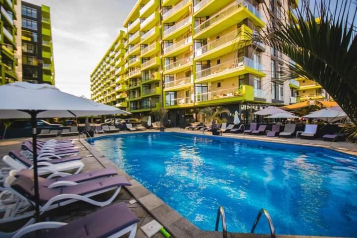 Alezzi Beach Resort Gorgeous Family Aparment Cu Piscina Năvodari Exteriör bild