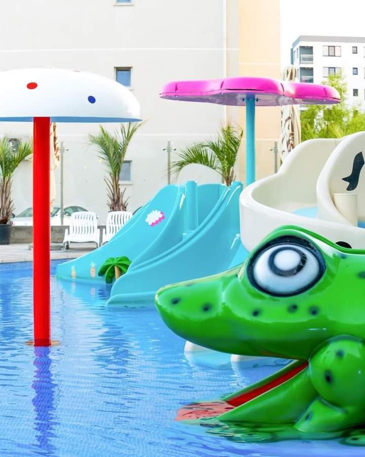 Alezzi Beach Resort Gorgeous Family Aparment Cu Piscina Năvodari Exteriör bild